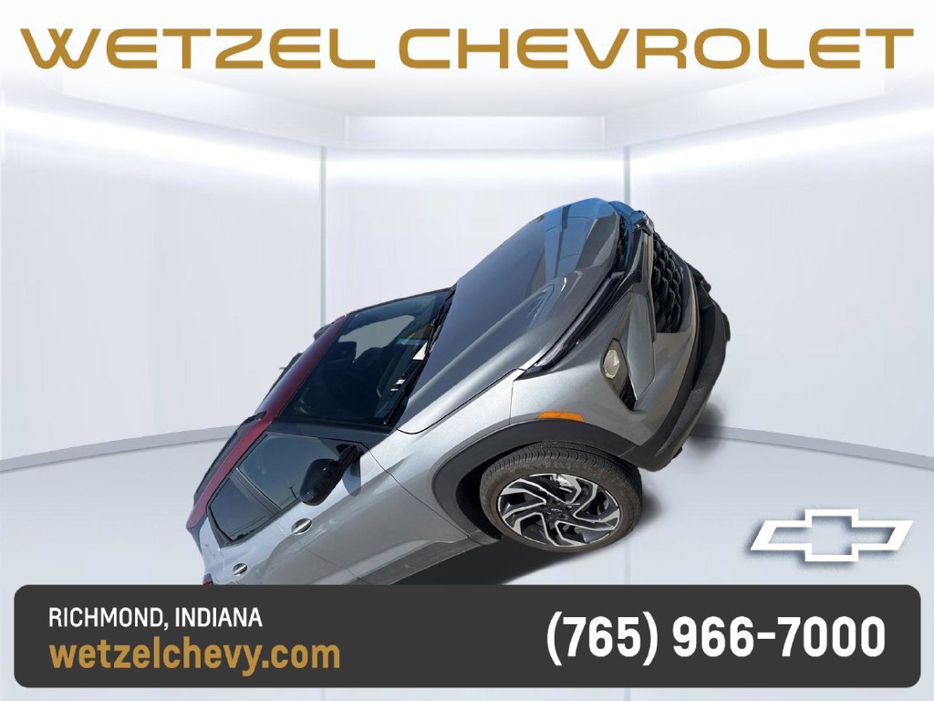 Used 2025 Chevrolet TrailBlazer RS AWD/4WD image 2