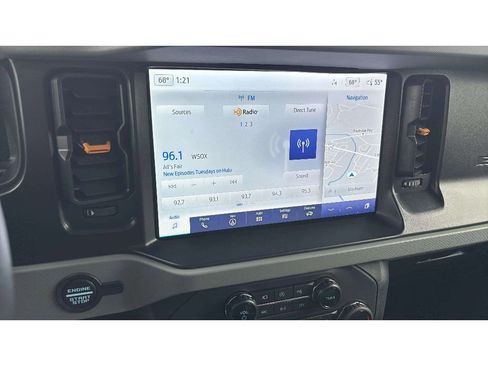 Used 2022 Ford Bronco Badlands image 16