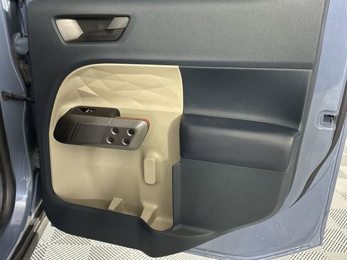 Used 2025 Ford Maverick Lariat w/ 4K Tow Package image 32