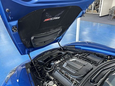 Used 2015 Chevrolet Corvette Z06 w/ 3LZ Preferred Equipment Group image 33