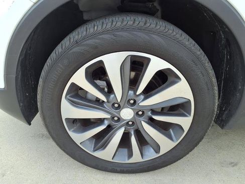 Used 2022 Buick Encore Preferred w/ Safety Package AWD/4WD image 21
