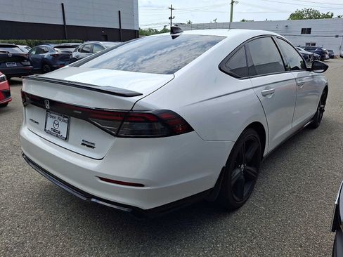 Used 2024 Honda Accord Sport image 3