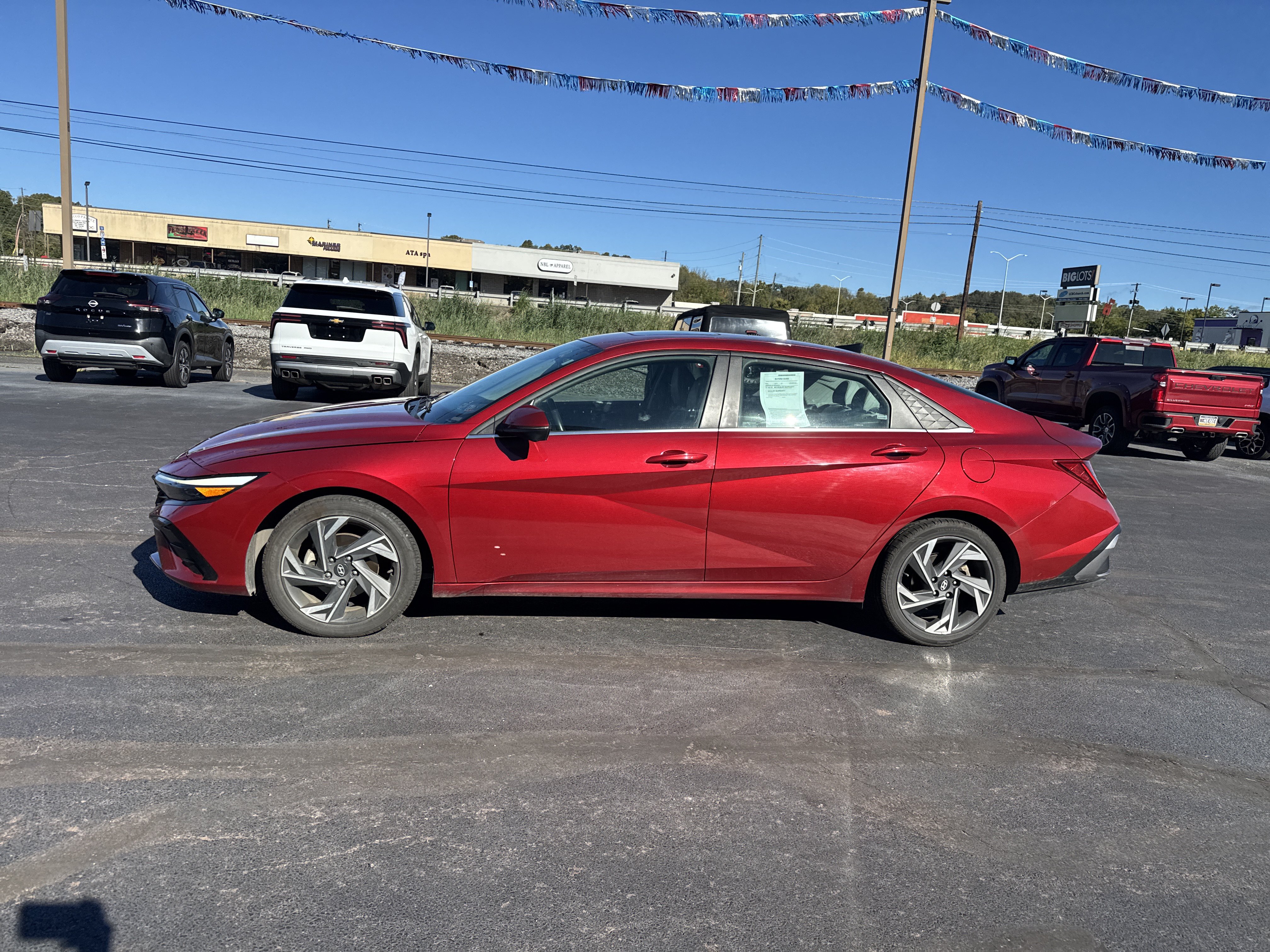 Used 2024 Hyundai Elantra Limited FWD image 11