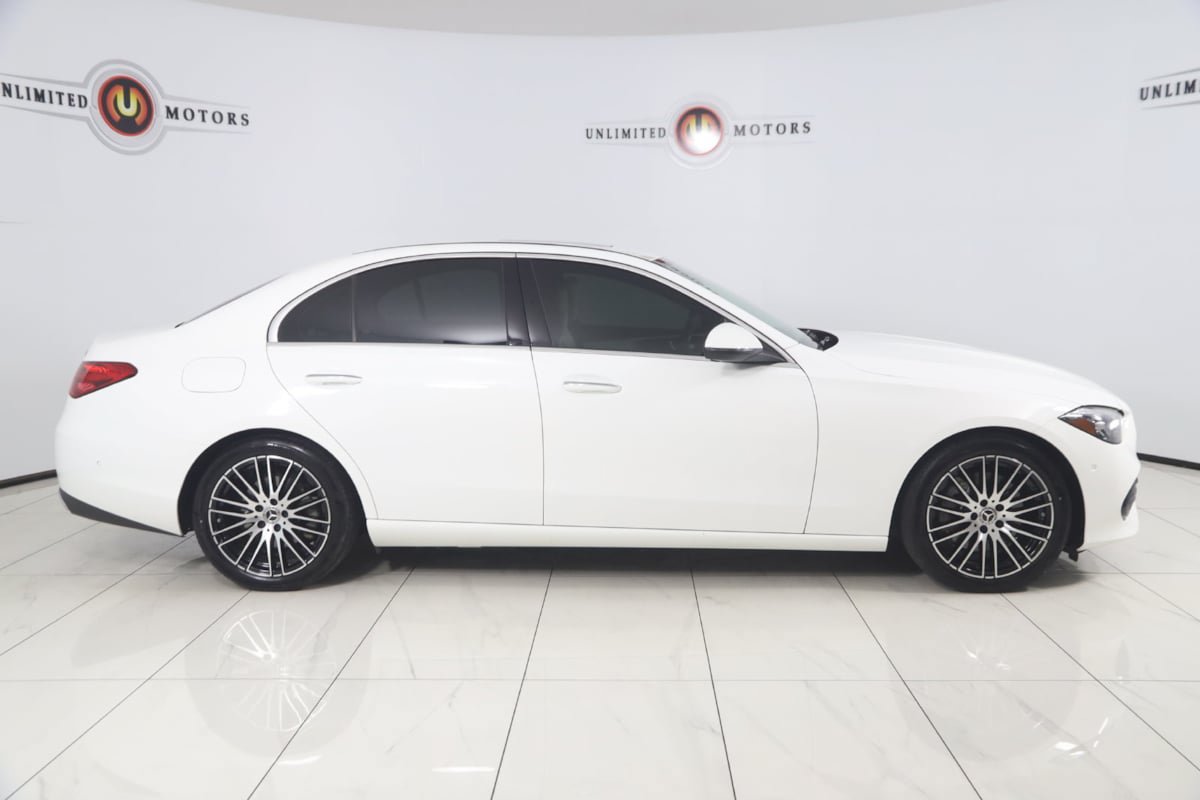 Used 2024 Mercedes-Benz C 300 4MATIC Sedan image 2