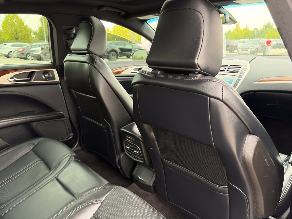 Used 2020 Lincoln MKZ Reserve w/ Monochromatic Package AWD/4WD image 35