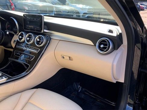 Used 2018 Mercedes-Benz C 300 4MATIC Sedan image 15