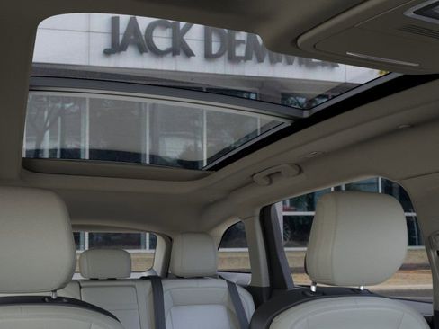 Used 2026 Lincoln Nautilus Premier w/ Equipment Group 102A image 22