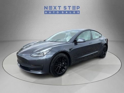 Used 2021 Tesla Model 3 Long Range image 3