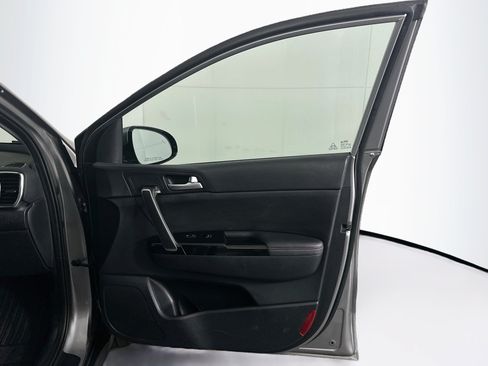 Used 2021 Kia Sportage EX FWD image 32
