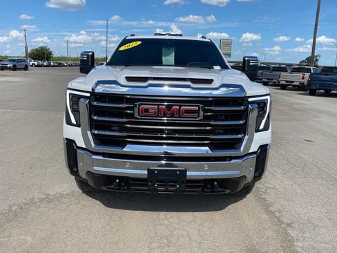 Used 2025 GMC Sierra 2500 SLT w/ SLT Premium Package AWD/4WD image 9