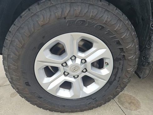 Used 2021 Toyota 4Runner SR5 Premium w/ Moonroof Package image 21