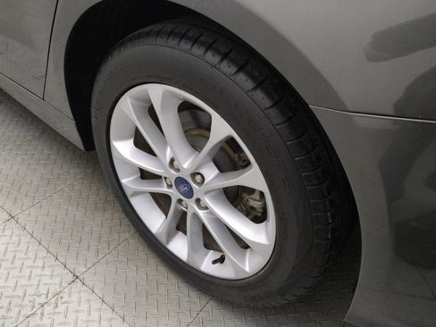 Used 2020 Ford Fusion SEL FWD image 31