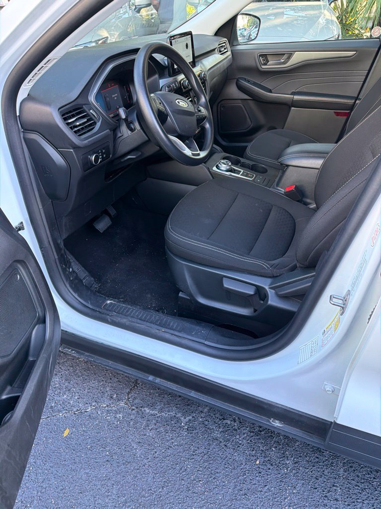 Used 2025 Ford Escape Active FWD image 3