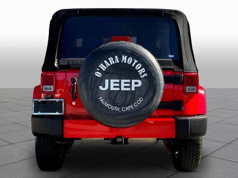 Used 2016 Jeep Wrangler Sahara w/ Connectivity Group AWD/4WD image 5