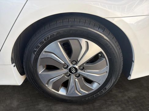 Used 2015 Hyundai Sonata Limited w/ Option Group 02 FWD image 41