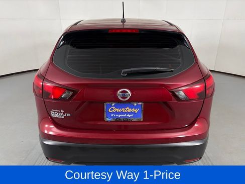 Used 2019 Nissan Rogue Sport S FWD image 9