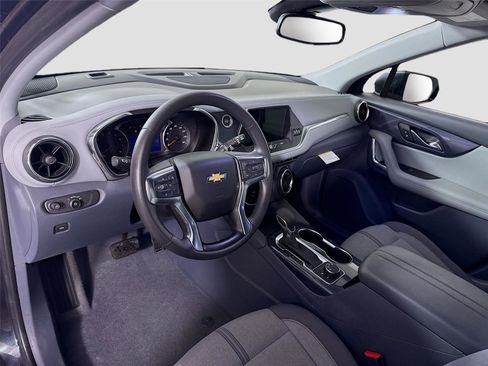 Used 2022 Chevrolet Blazer LT image 4
