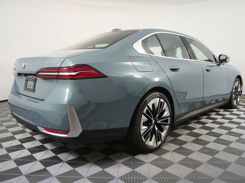 Certified 2025 BMW 540i xDrive image 3