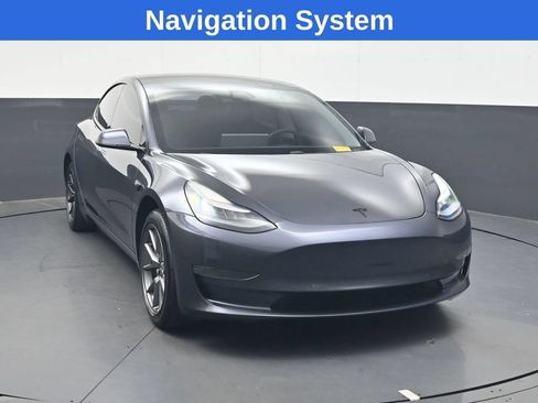 Used 2019 Tesla Model 3 Standard Range Plus RWD image 2