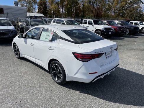 Used 2025 Nissan Sentra SV w/ All-Weather Package image 5