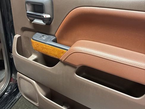 Used 2015 Chevrolet Silverado 1500 High Country w/ High Country Premium Package image 27