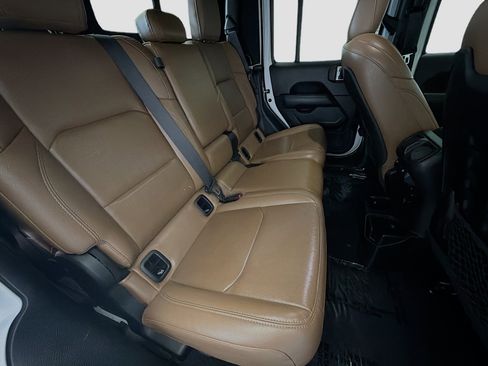 Used 2020 Jeep Gladiator Rubicon image 14