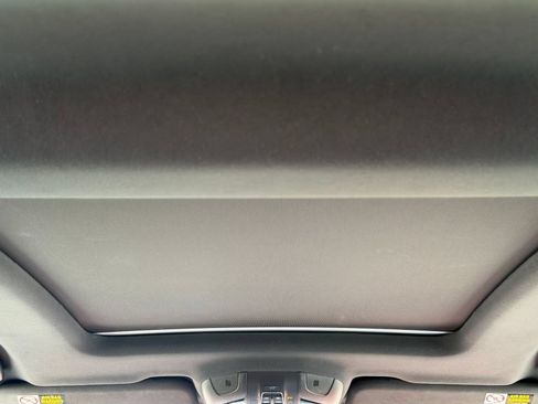 Used 2018 Maserati Levante AWD/4WD image 24