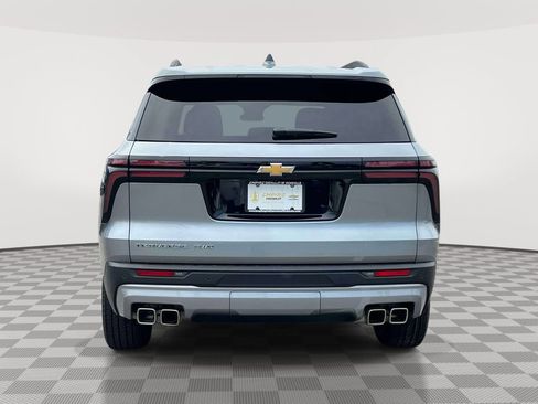 Used 2026 Chevrolet Traverse LT AWD/4WD image 5