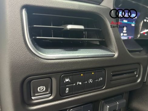 Used 2021 GMC Yukon SLT w/ SLT Luxury Plus Package image 43