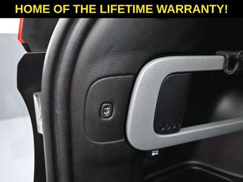 Used 2018 Jeep Cherokee Limited AWD/4WD image 44