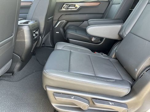 New 2026 GMC Yukon XL Denali AWD/4WD image 25