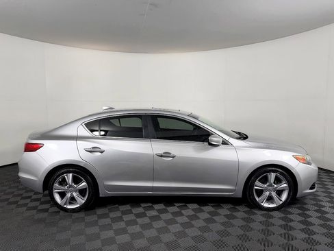 Used 2013 Acura ILX w/ Premium Package FWD image 7