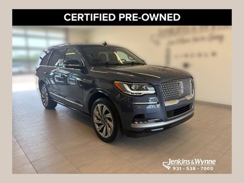 Certified 2022 Lincoln Navigator Reserve AWD/4WD image 1