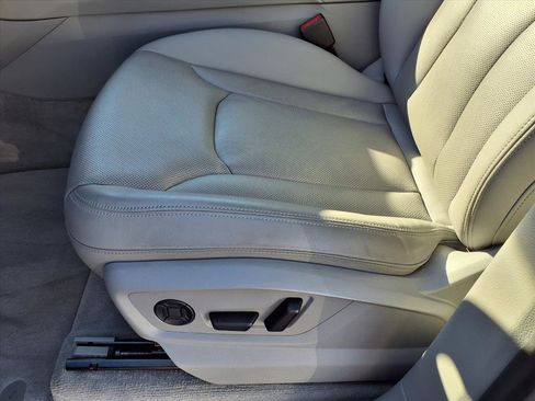 Used 2022 Audi Q7 Premium Plus image 24