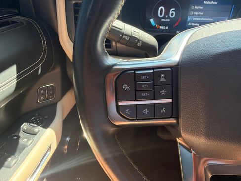 Used 2024 Ford Expedition Platinum AWD/4WD image 16
