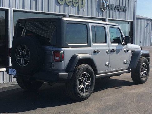 Used 2018 Jeep Wrangler Unlimited Sport S image 3
