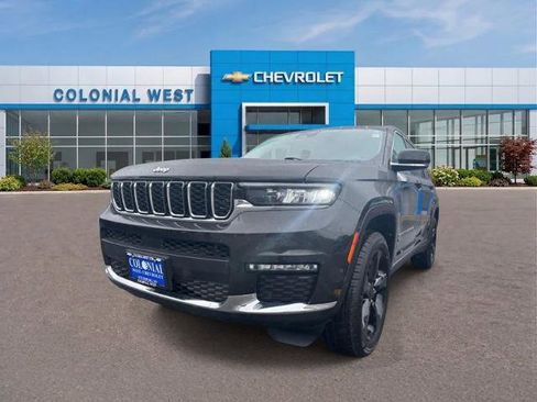 Used 2023 Jeep Grand Cherokee L Limited w/ Trailer Tow Group (B) AWD/4WD image 2