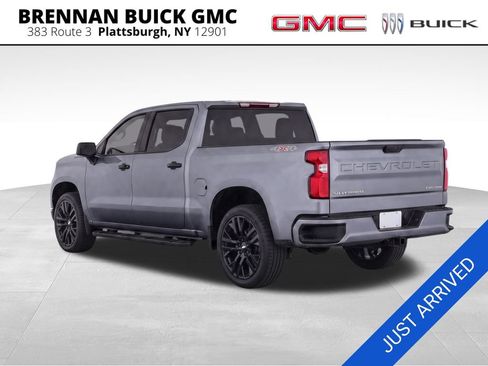 Used 2019 Chevrolet Silverado 1500 Custom w/ Custom Value Package AWD/4WD image 3