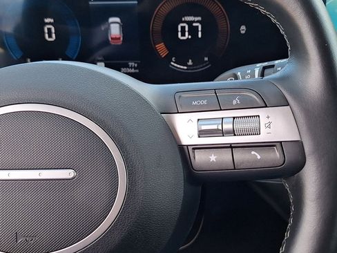 Certified 2025 Hyundai Kona SEL image 16