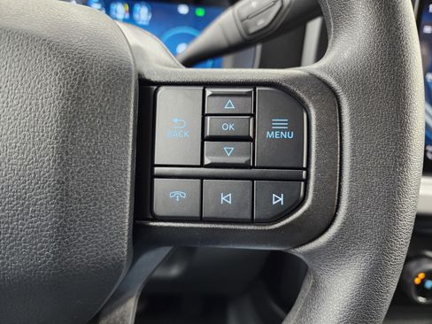 Used 2025 Ford F250 XLT w/ Black Appearance Package image 17