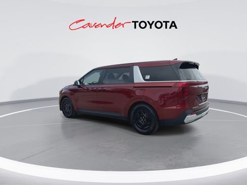 Used 2026 Kia Carnival FWD image 6