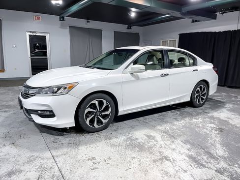 Used 2016 Honda Accord EX-L image 4