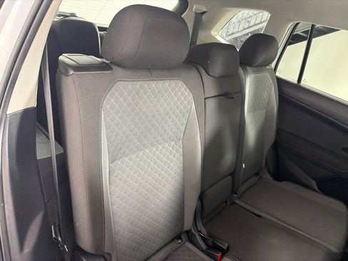 Used 2018 Volkswagen Tiguan S w/ 3rd Row Seat Package AWD/4WD image 24
