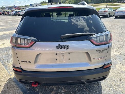 Used 2020 Jeep Cherokee Trailhawk w/ Cold Weather Group AWD/4WD image 7
