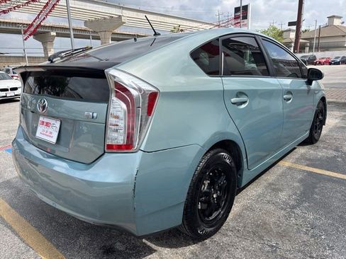 Used 2013 Toyota Prius Two image 5