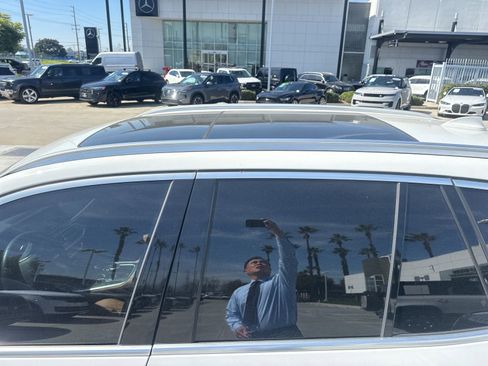 Used 2023 BMW X5 sDrive40i w/ Premium Package image 9