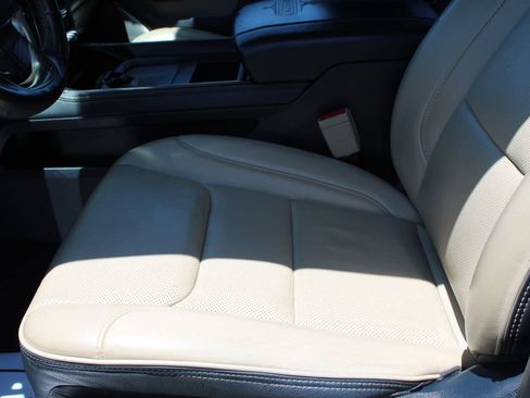 Used 2021 RAM 1500 Limited AWD/4WD image 16