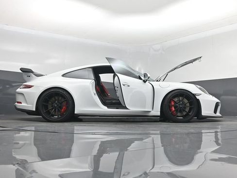 Used 2018 Porsche 911 GT3 RWD image 7