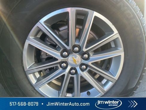 Used 2023 Chevrolet Traverse LT w/ LPO, Floor Liner Package AWD/4WD image 3