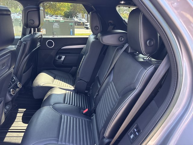 Used 2023 Land Rover Discovery S R-Dynamic AWD/4WD image 15